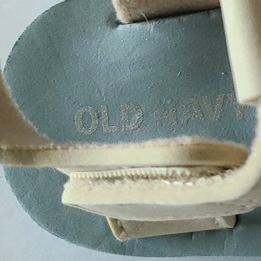 OLD NAVY BABY UNISEX FISHERMAN SANDALS 